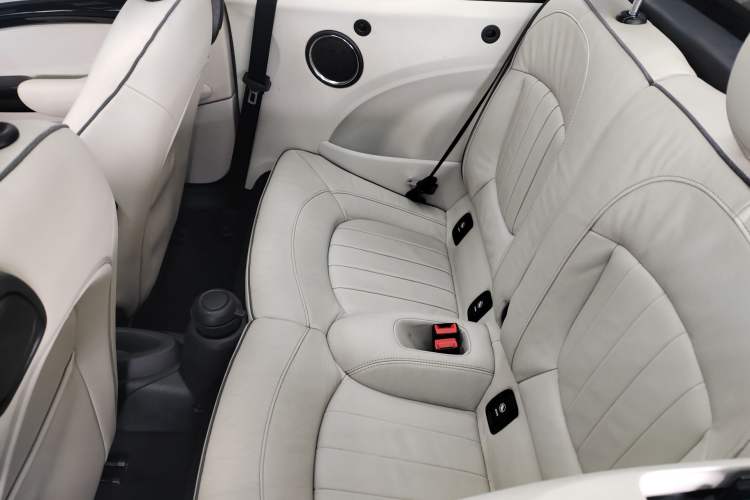 Used MINI 2016 1.5T COOPER CABRIO Interior 5