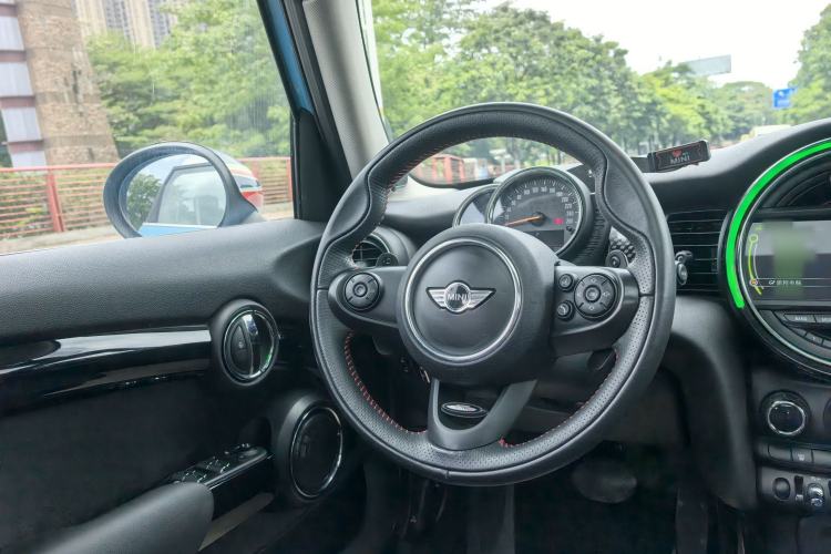 Used MINI 2016 2.0T COOPER S Pioneer Edition Five-Door Model Interior 7