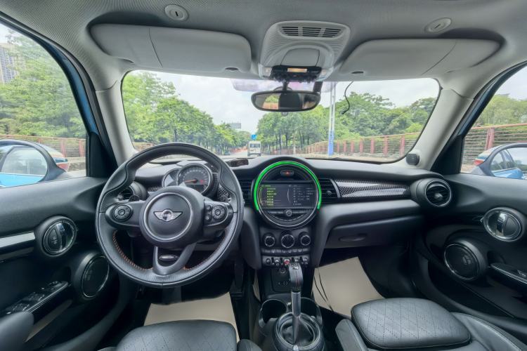 Used MINI 2016 2.0T COOPER S Pioneer Edition Five-Door Model Interior 8