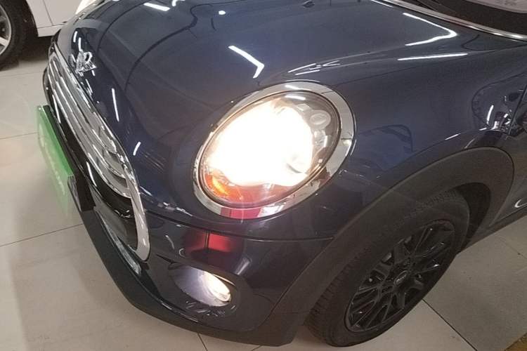 Used MINI 2016 1.5T COOPER Five-Door Edition Left Front Headlight