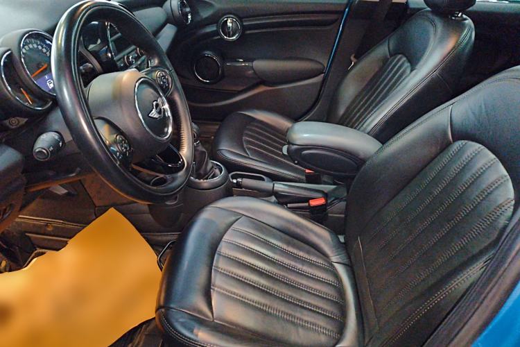 Used MINI 2016 1.2T ONE Pioneer Edition Five-Door Version Left Front Seat