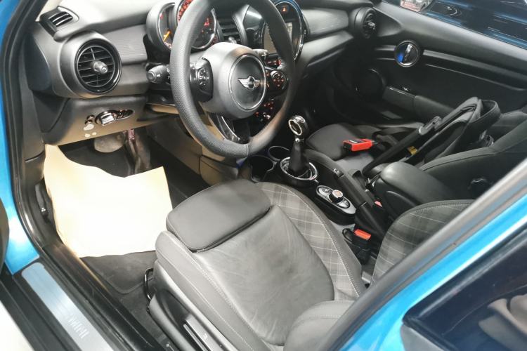 Used MINI 2016 1.5T COOPER Five-Door Edition Left Front Seat