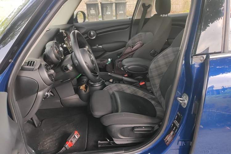 Used MINI 2016 1.5T COOPER Five-Door Edition Left Front Seat