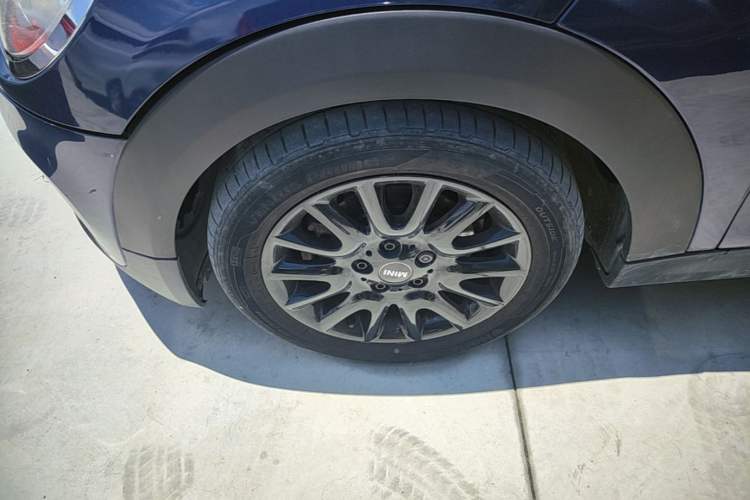 Used MINI 2016 1.5T COOPER Left Front Wheel Hub