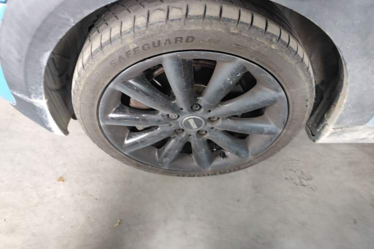 Used MINI 2016 2.0T COOPER S Pioneer Edition Five-Door Model Left Front Wheel Hub