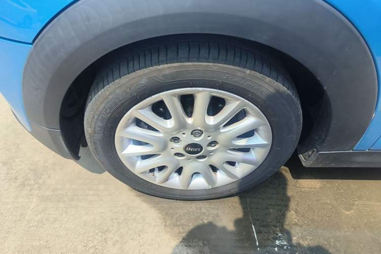 Used MINI 2016 1.5T COOPER Left Front Wheel Hub