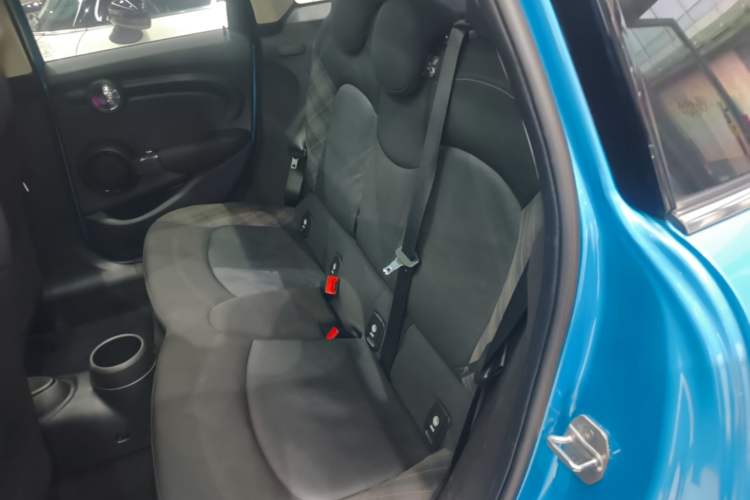 Used MINI 2016 1.5T COOPER Five-Door Edition Left Rear Seat