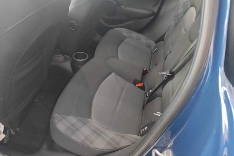 Used MINI 2016 1.5T COOPER Five-Door Edition Left Rear Seat