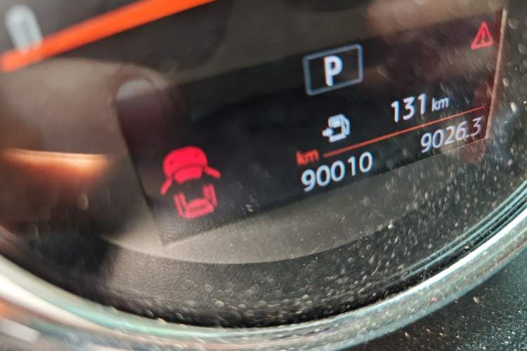 Used MINI 2016 1.5T COOPER Odometer Close Up