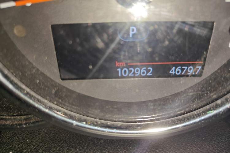 Used MINI 2016 1.2T ONE Odometer Close Up