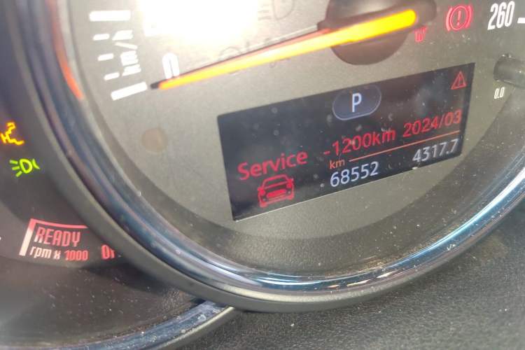 Used MINI 2016 1.2T ONE Pioneer Edition Odometer Close Up