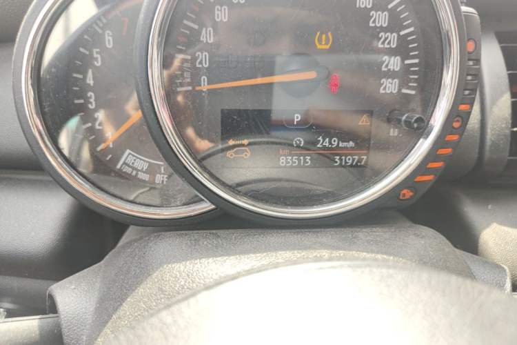 Used MINI 2016 1.2T ONE Pioneer Edition Odometer Close Up