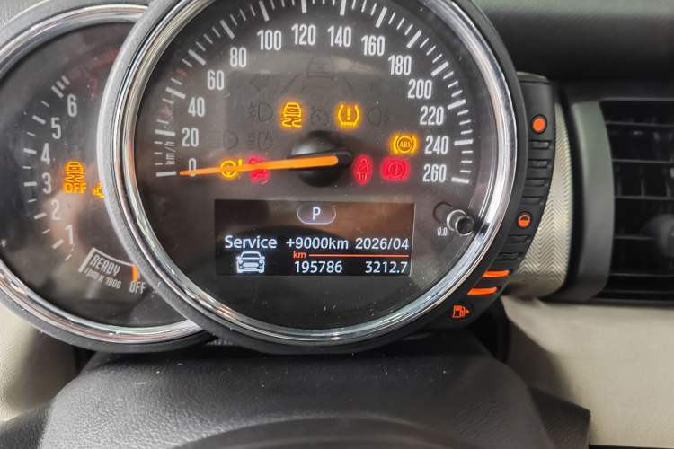 Used MINI 2016 1.5T COOPER CABRIO Odometer Close Up
