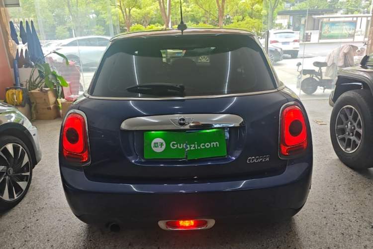 Used MINI 2016 1.5T COOPER Five-Door Edition Rear