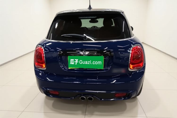 Used MINI 2016 2.0T COOPER S SEVEN Five-Door Edition Rear