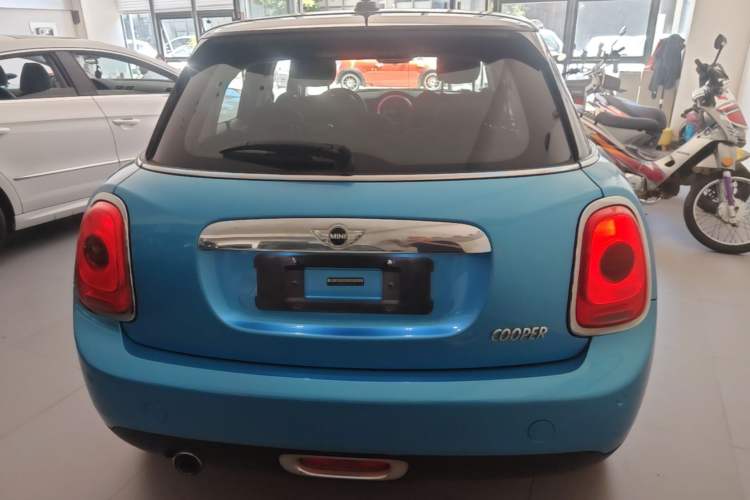 Used MINI 2016 1.5T COOPER Five-Door Edition Rear