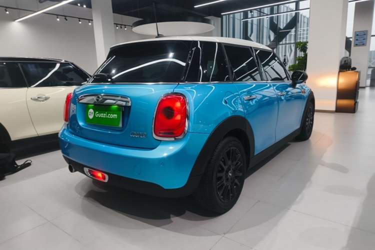 Used MINI 2016 1.5T COOPER Five-Door Edition Rear Right 45 Deg