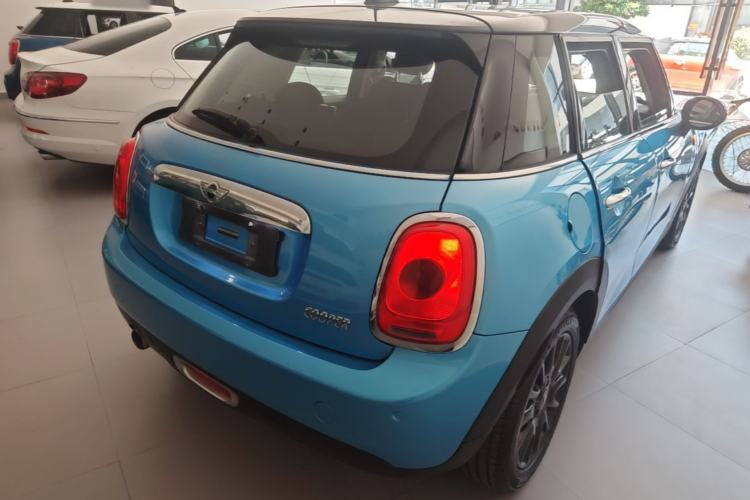 Used MINI 2016 1.5T COOPER Five-Door Edition Rear Right 45 Deg