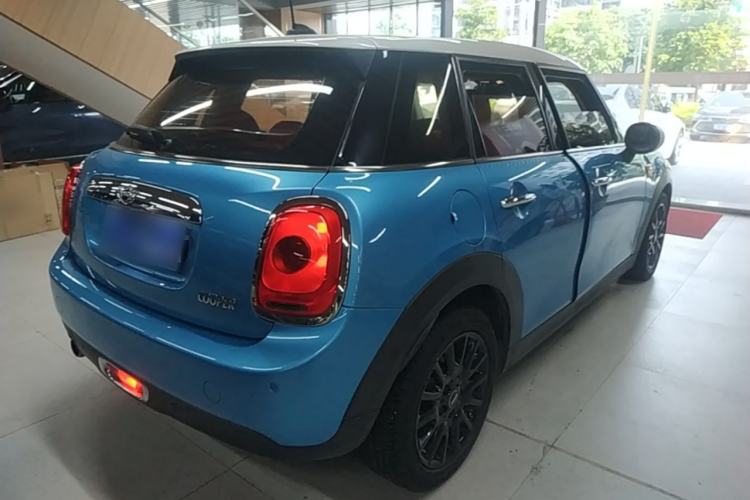 Used MINI 2016 1.5T COOPER Five-Door Edition Rear Right 45 Deg