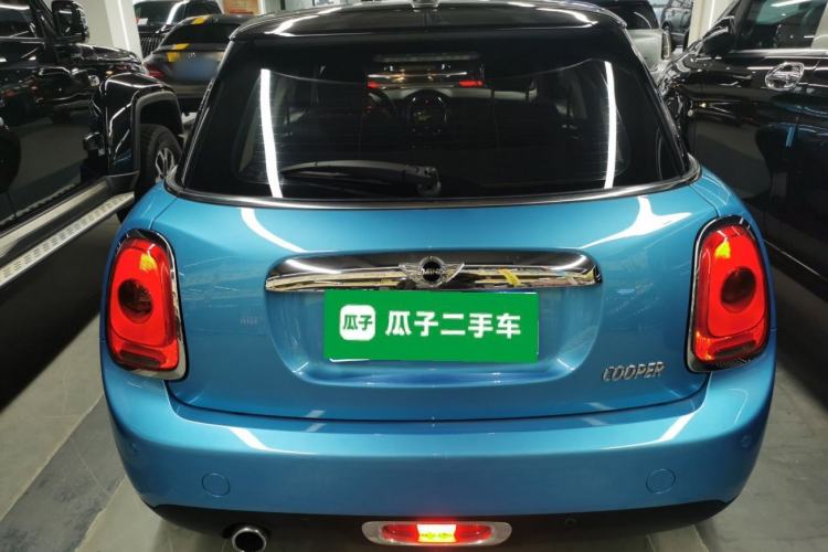 Used MINI 2016 1.5T COOPER Five-Door Edition Rear