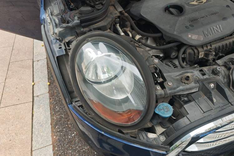 Used MINI 2016 1.5T COOPER Right Front Headlight