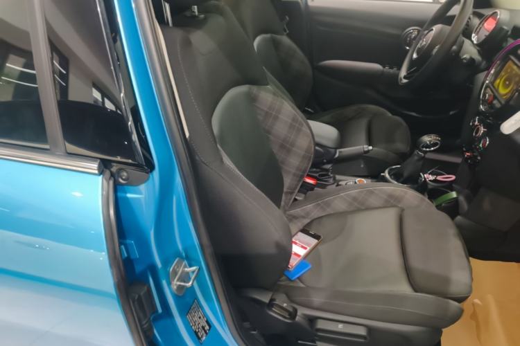 Used MINI 2016 1.5T COOPER Five-Door Edition Right Front Seat