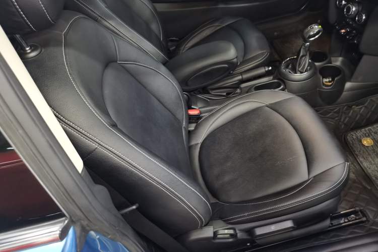 Used MINI 2016 1.2T ONE Pioneer Edition Right Front Seat