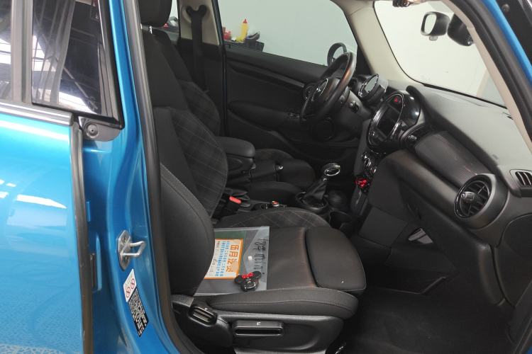 Used MINI 2016 1.5T COOPER Five-Door Edition Right Front Seat