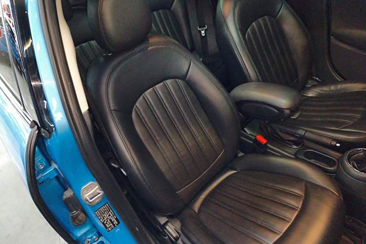 Used MINI 2016 1.2T ONE Pioneer Edition Five-Door Version Right Front Seat