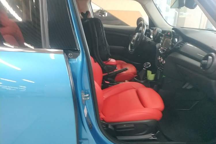 Used MINI 2016 1.5T COOPER Five-Door Edition Right Front Seat
