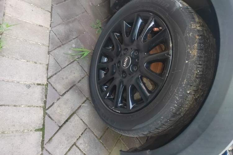Used MINI 2016 1.2T ONE Pioneer Edition Right Front Wheel Hub