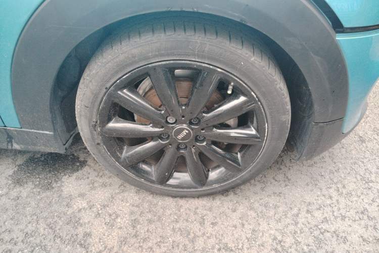 Used MINI 2016 1.5T COOPER Avant-Garde Right Front Wheel Hub