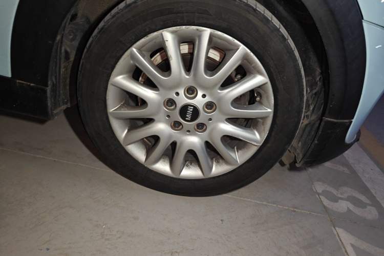 Used MINI 2016 1.5T COOPER Right Front Wheel Hub