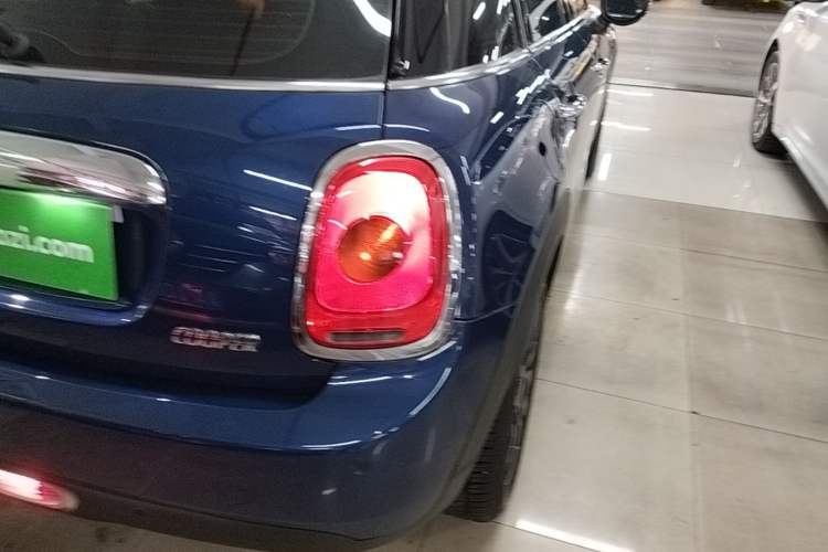Used MINI 2016 1.5T COOPER Five-Door Edition Right Rear Taillight