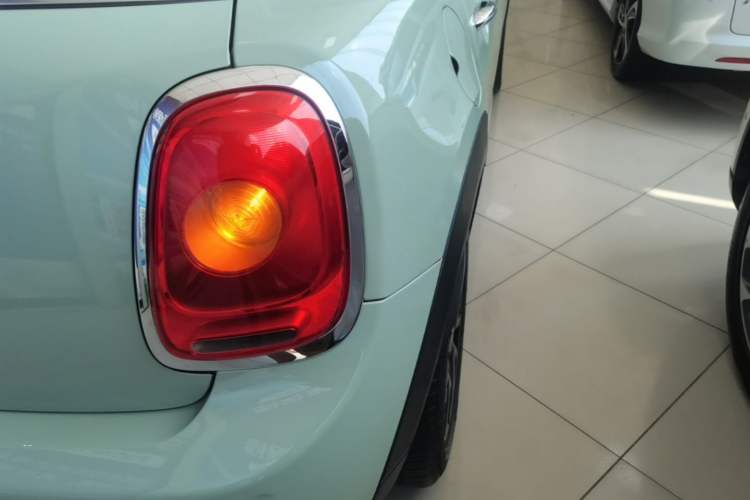 Used MINI 2016 1.2T ONE Pioneer Edition Five-Door Version Right Rear Taillight