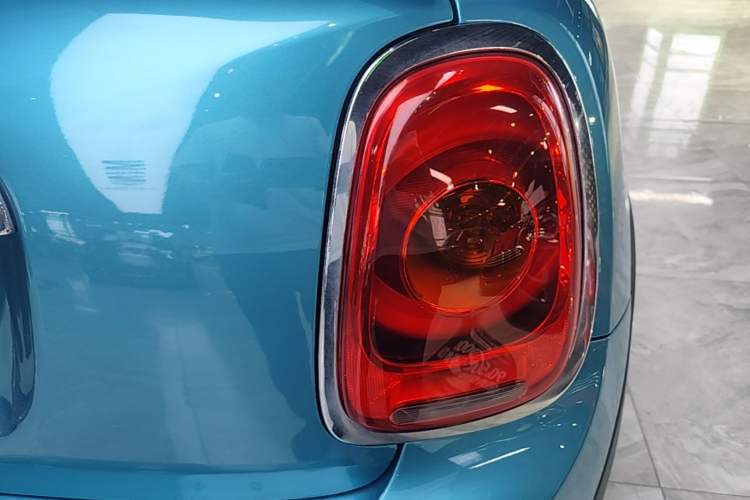 Used MINI 2016 1.5T COOPER CABRIO Right Rear Taillight