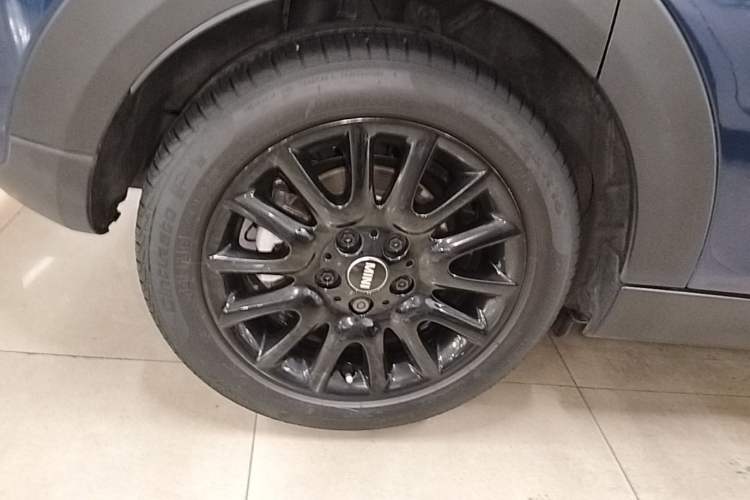 Used MINI 2016 1.5T COOPER Five-Door Edition Right Rear Wheel Hub