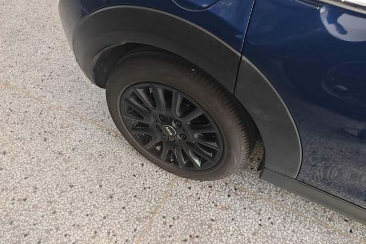 Used MINI 2016 1.5T COOPER Five-Door Edition Right Rear Wheel Hub