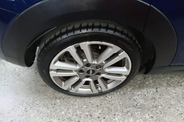 Used MINI 2016 2.0T COOPER S SEVEN Five-Door Edition Right Rear Wheel Hub