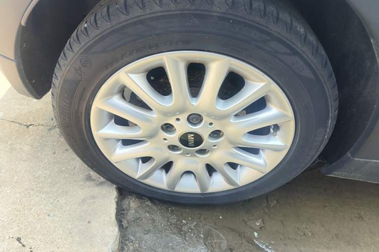 Used MINI 2016 1.5T COOPER Right Rear Wheel Hub