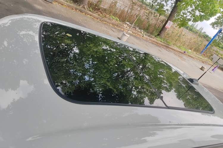 Used MINI 2016 1.5T COOPER Five-Door Edition Roof