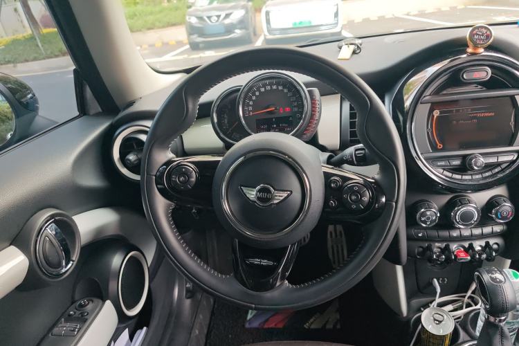 Used MINI 2016 1.5T COOPER Performance Edition Steering Wheel