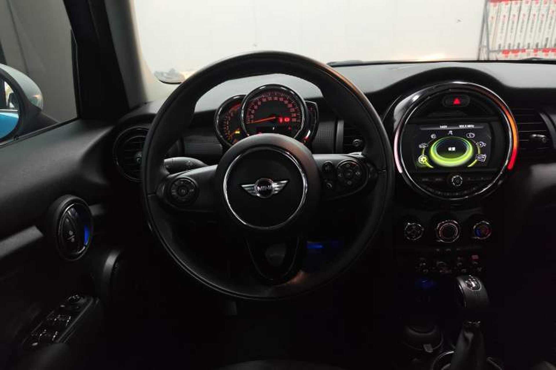 Used MINI 2016 1.5T COOPER Five-Door Edition Steering Wheel