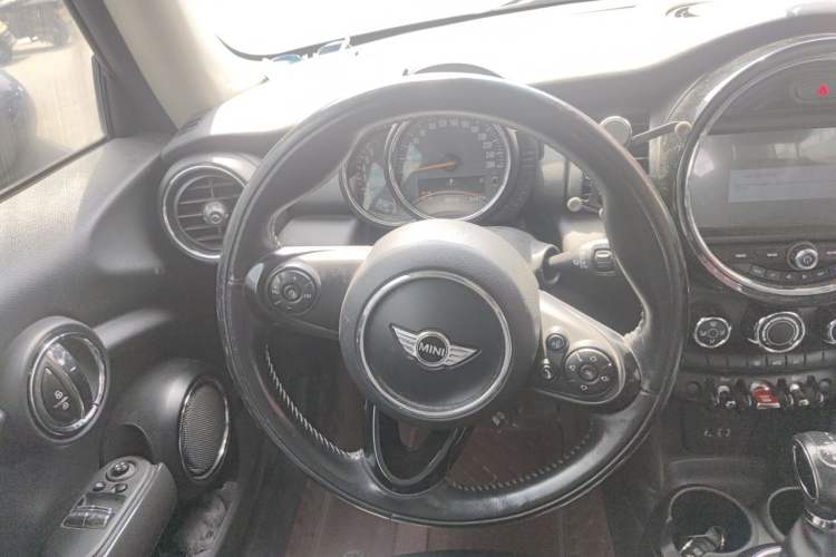 Used MINI 2016 1.2T ONE Pioneer Edition Steering Wheel