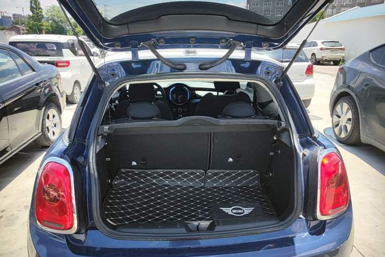Used MINI 2016 1.5T COOPER Trunk