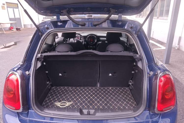 Used MINI 2016 1.5T COOPER Trunk