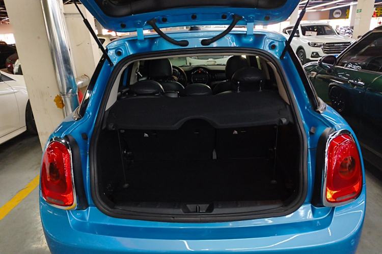 Used MINI 2016 1.2T ONE Pioneer Edition Five-Door Version Trunk