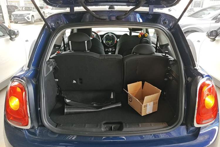 Used MINI 2016 1.5T COOPER Trunk
