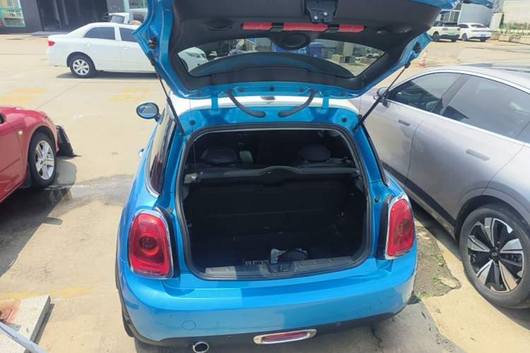 Used MINI 2016 1.5T COOPER Trunk