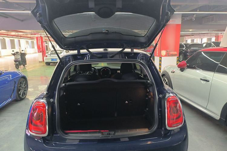 Used MINI 2016 1.5T COOPER SEVEN Trunk